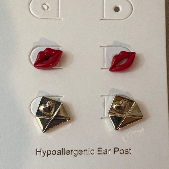 J.Crew Valentine Red lips and Gold envelope with heart Earrings Set - Picture 2 of 2